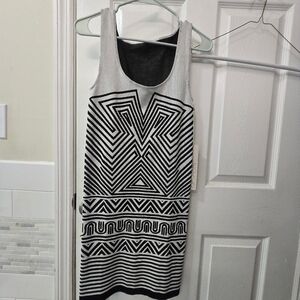 Thatcher By ALISSE Thatcher Geometric Black and White Dress
